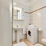 Wonderful Flat With Swimming Pool Lift And Garden