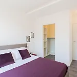 Central & Modern Apartment By Rent All Como
