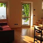 Moltrasio Casa Dell\'Uva