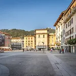 Como Design Apartment - Bymyhomeincomo