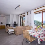 Vista Su Perledo
