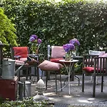Villa Derriere