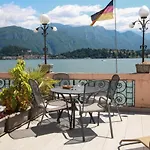 Rodrigo Lake Side Suite