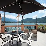 Rodrigo Lake Side Suite