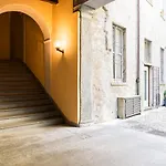 Palazzo Del Pero Luxury Attic - Bymyhomeincomo