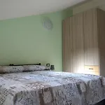B&B \