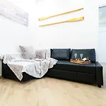 Urban Flat Via Diaz 105