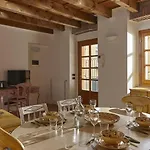 Altido Provencal House