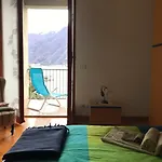 Big Apartment With Lake View And Three Bedrooms