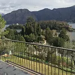 Big Apartment With Lake View And Three Bedrooms
