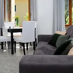 Joivy Cute Apt Close By The Lake With Parking