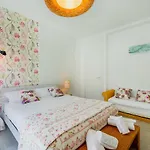 Victoria Apartment