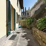 Apartment With Garden & Beach