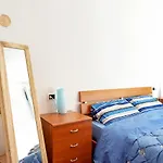 Apartment With Garden & Beach