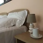 B&B \
