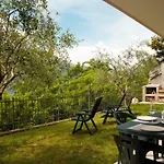Lake Como- Olive Tree Apartment