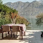 Villa Sara Lakeside