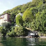 Charming House With The Private Dock I