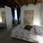La Corte Di Camilla
