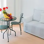 Alex Suite