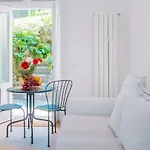 Alex Suite
