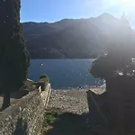 Carate 16 Apartment With Balcony & Lake View