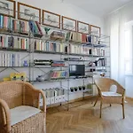 Como 14 - By House Of Travelers -