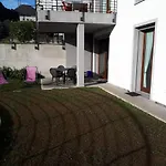 Green & Lake Home