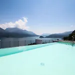 Looklake Suite One
