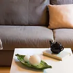 Joivy Scenic 2Br Apt With Balcony & Parking
