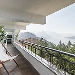 Varenna Hill Apt