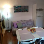 Varenna Center, Contrada Del Prato
