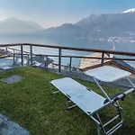 Magic Lake View With Beautiful Pool Area