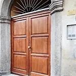 Suite 77 In Centro Citta By Holiday Solutions