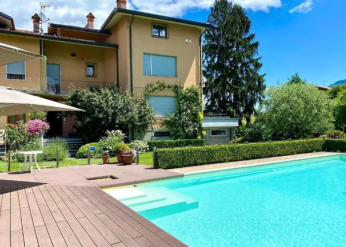 Abies Lago Di Como