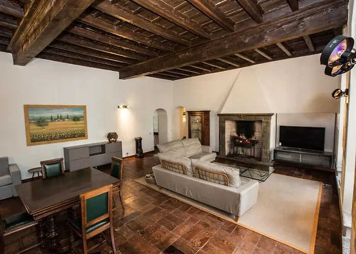 Historical Apartment In The Center Of Gravedona - Larihome A02