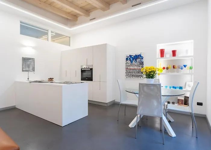 Maison Toma In Como City Centre By Rent All Como
