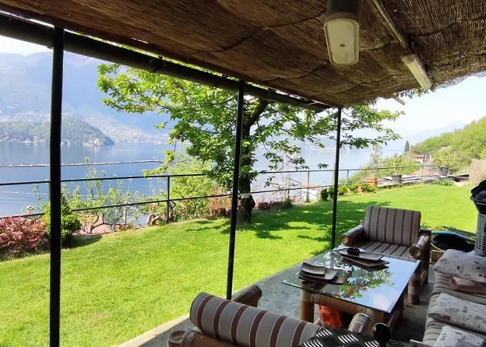 Mella House Garden Relax