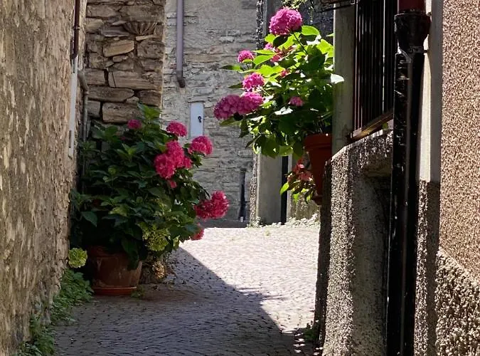 A Due Passi Dal Lago