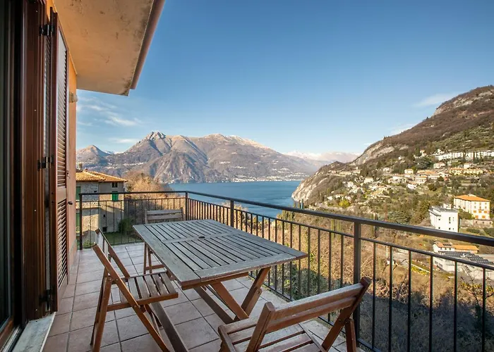 Mysa Properties - Charming Apartment With Lake View