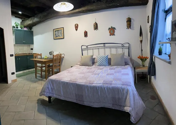 La Casa Nei Vicoli: In Centro A Due Passi Dal Lago