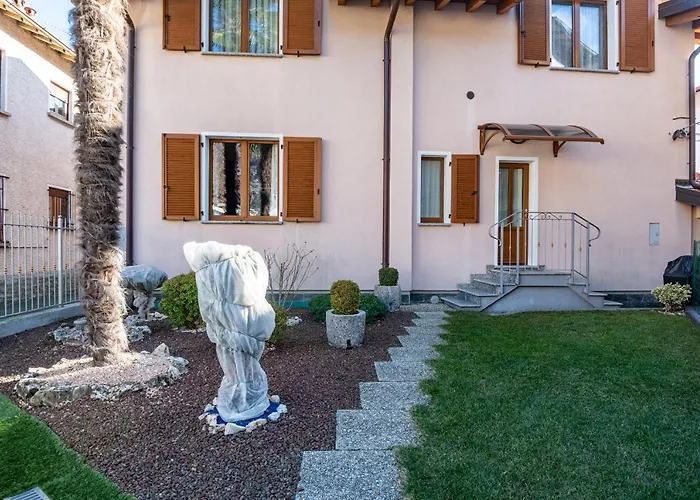 Apartment With Garden A Few Steps From The Lake - Larihome A06