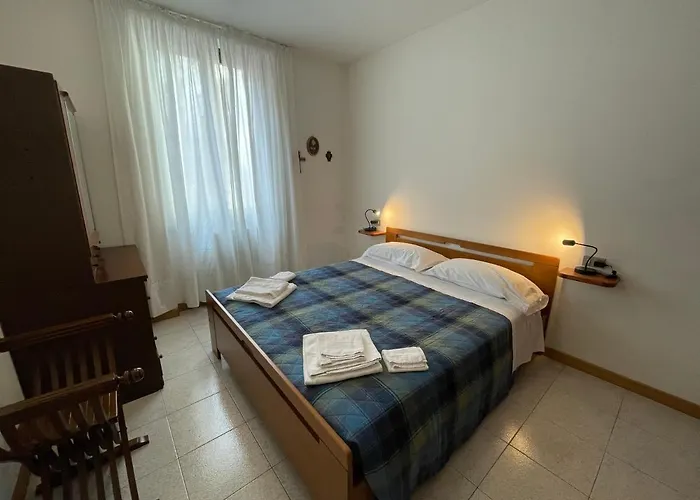 Cozy Apartment With Private Parking On Domaso\'S Lakeside - Larihome A09