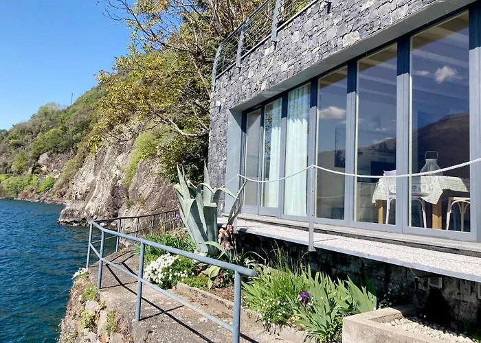 Unique Waterfront Private House At Como Lake