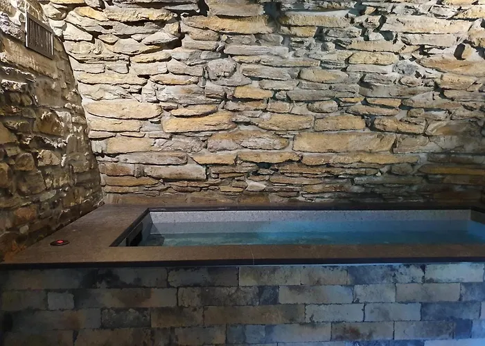 Albergo Diffuso Ca\' Spiga
