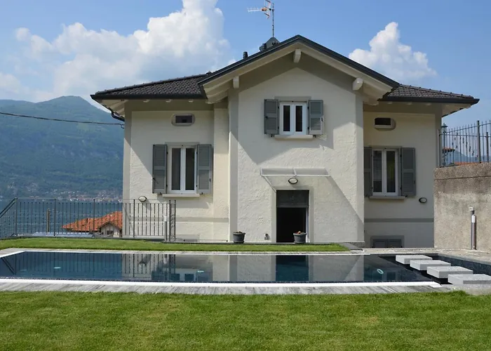 Lescen White Residence - Swimming Pool