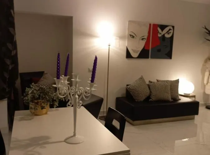 Violet Apartment Como