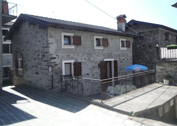 Gravedona Village House