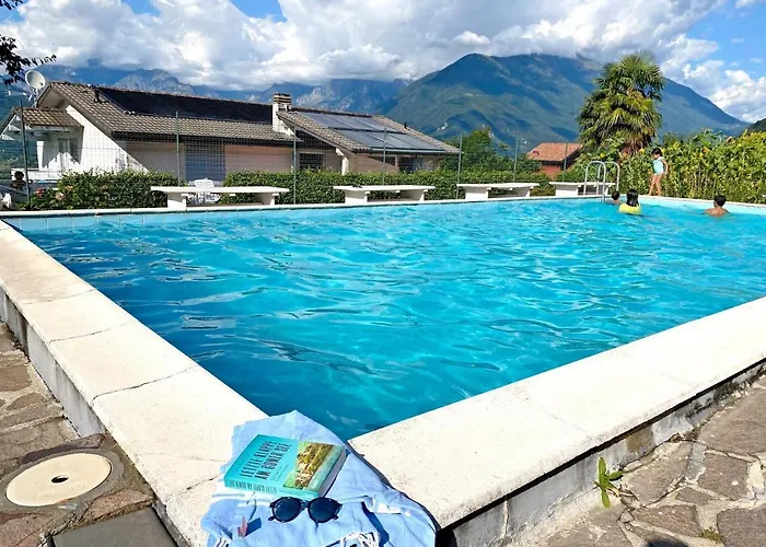 Sole 3 Garten Ferienwohnung Mit Pool Eg