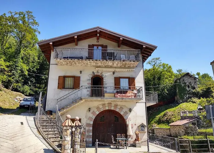 Apartment Il Castello-1 By Interhome